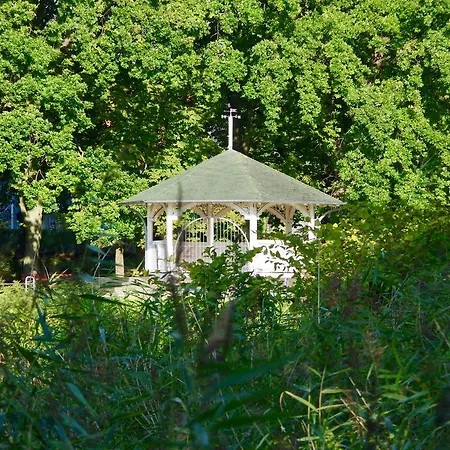 Urlaubsbahnhof-schlafwagen