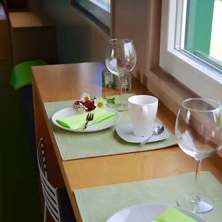 Holiday home Urlaubsbahnhof-schlafwagen Lauterbach (Rugen)